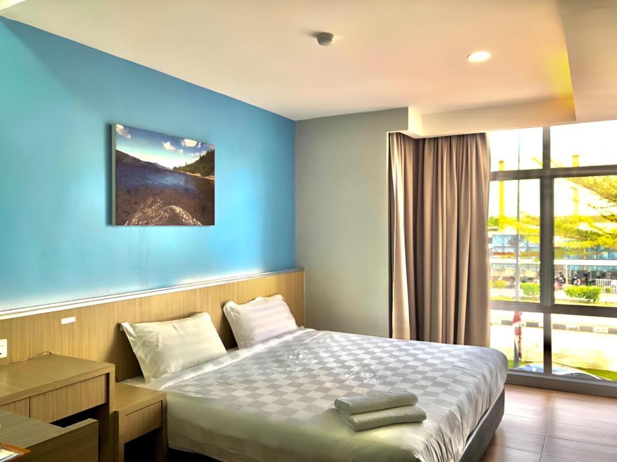 Double Happiness Hotel Sitiawan Exteriör bild